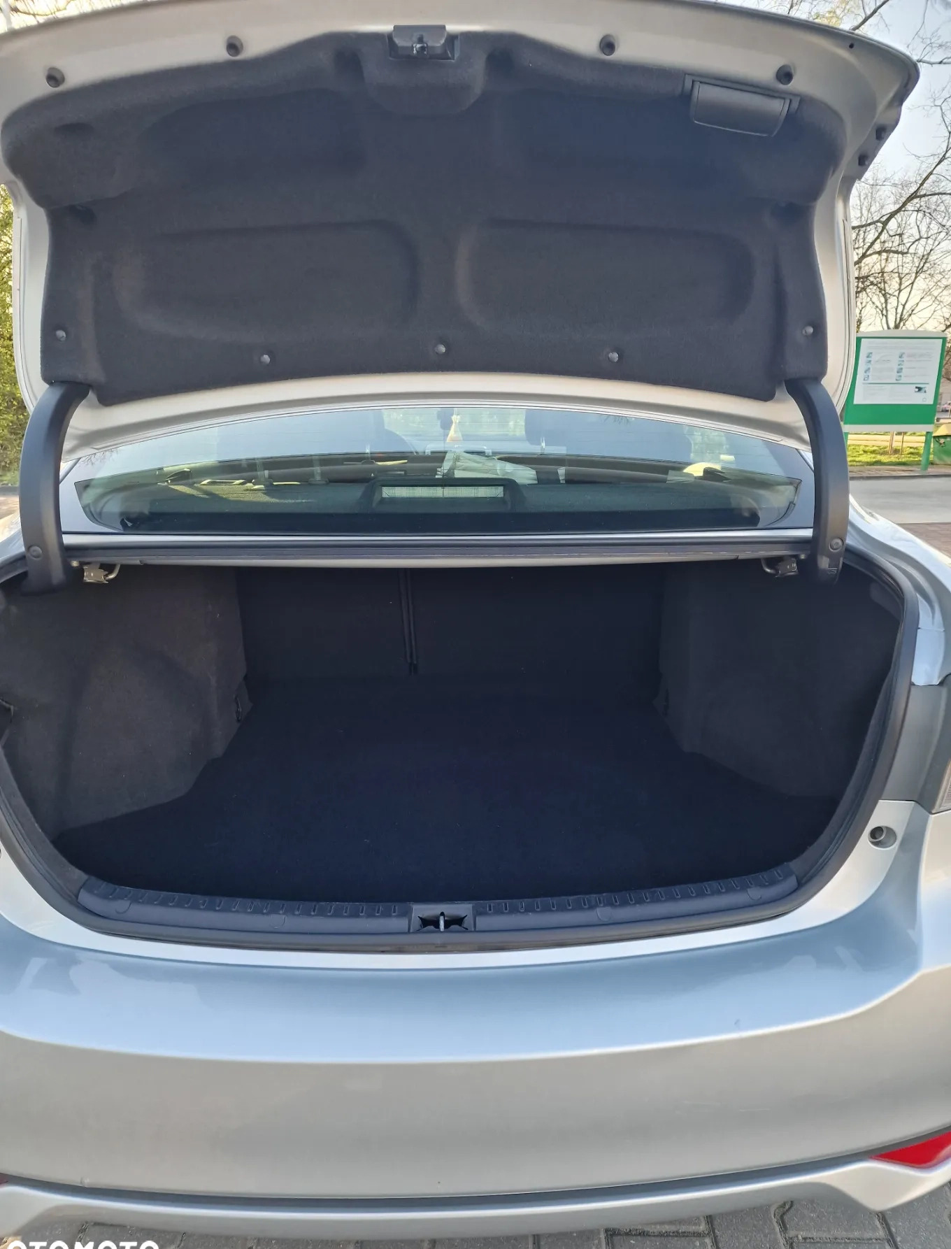 Toyota Avensis cena 42000 przebieg: 164600, rok produkcji 2013 z Warszawa małe 254